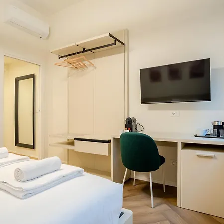 Italianflat - Duomo Atmosphere One 招待所 3*